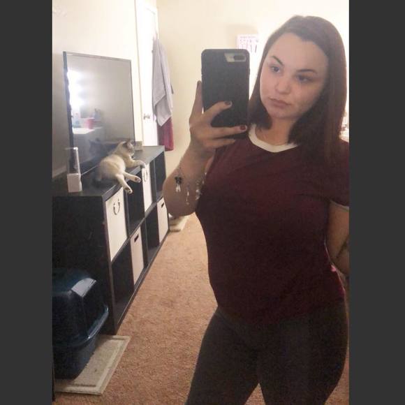 Meet your Posher, Angie - Picture 1 of 1